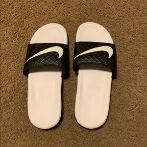 Nike flip flops